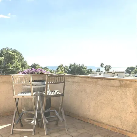 Idyllic Gem By The Sea بيت للعطل *