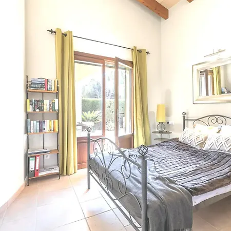 Idyllic Gem By The Sea بيت للعطل كالا بي